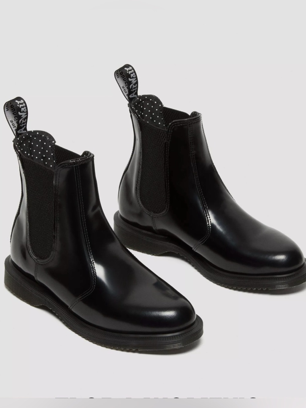 Dr. Martens Flora Chelsea Boots in Black US 6